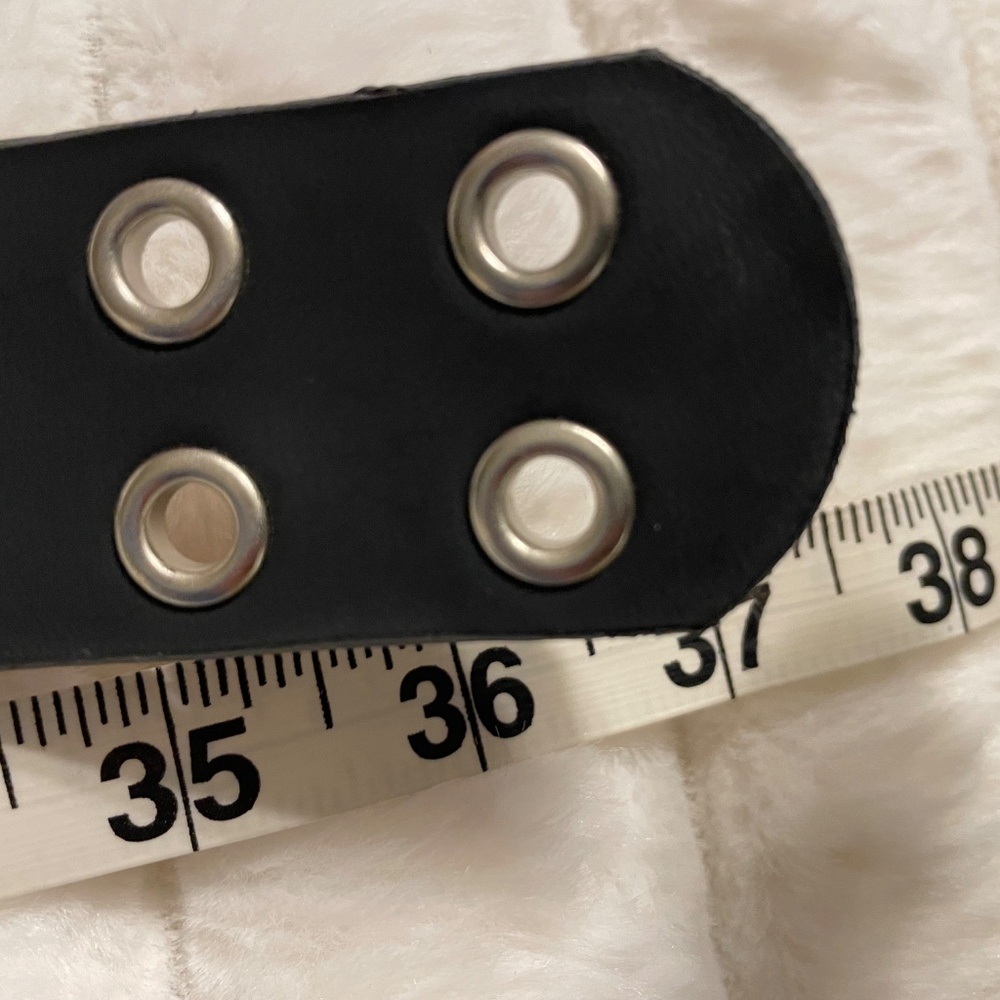 VINTAGE BLACK  LEATHER BELT - Picture 6 of 6